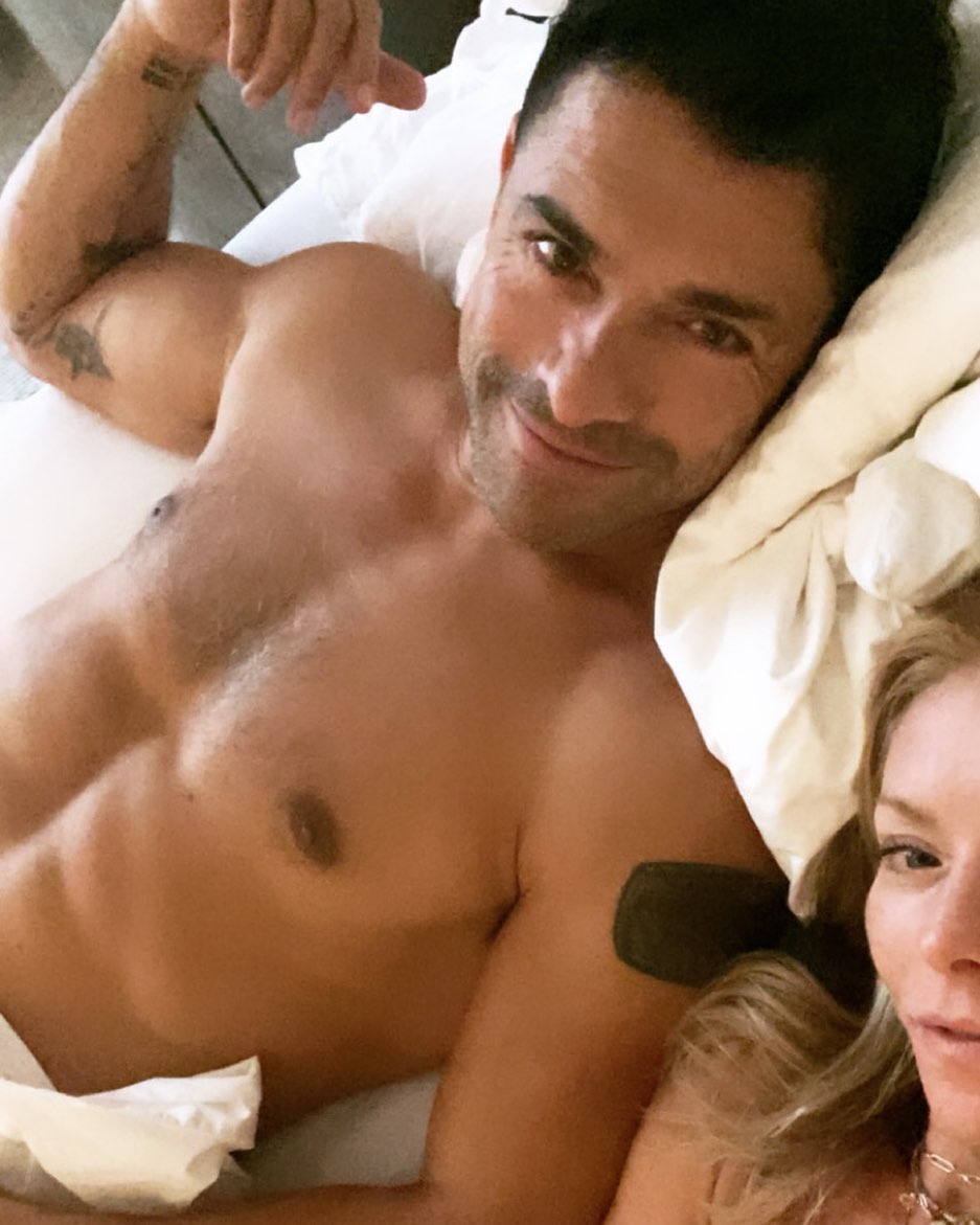 cecilia ceballos add nude pictures of kelly ripa photo