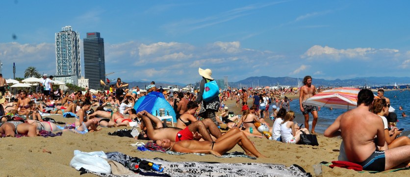 aylen sanchez add naked beach barcelona photo