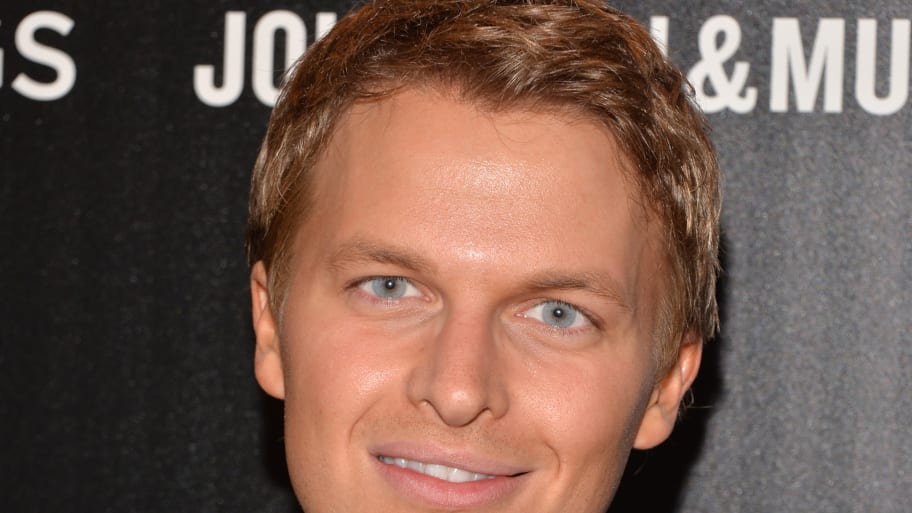 andra rai add ronan farrow nude photo