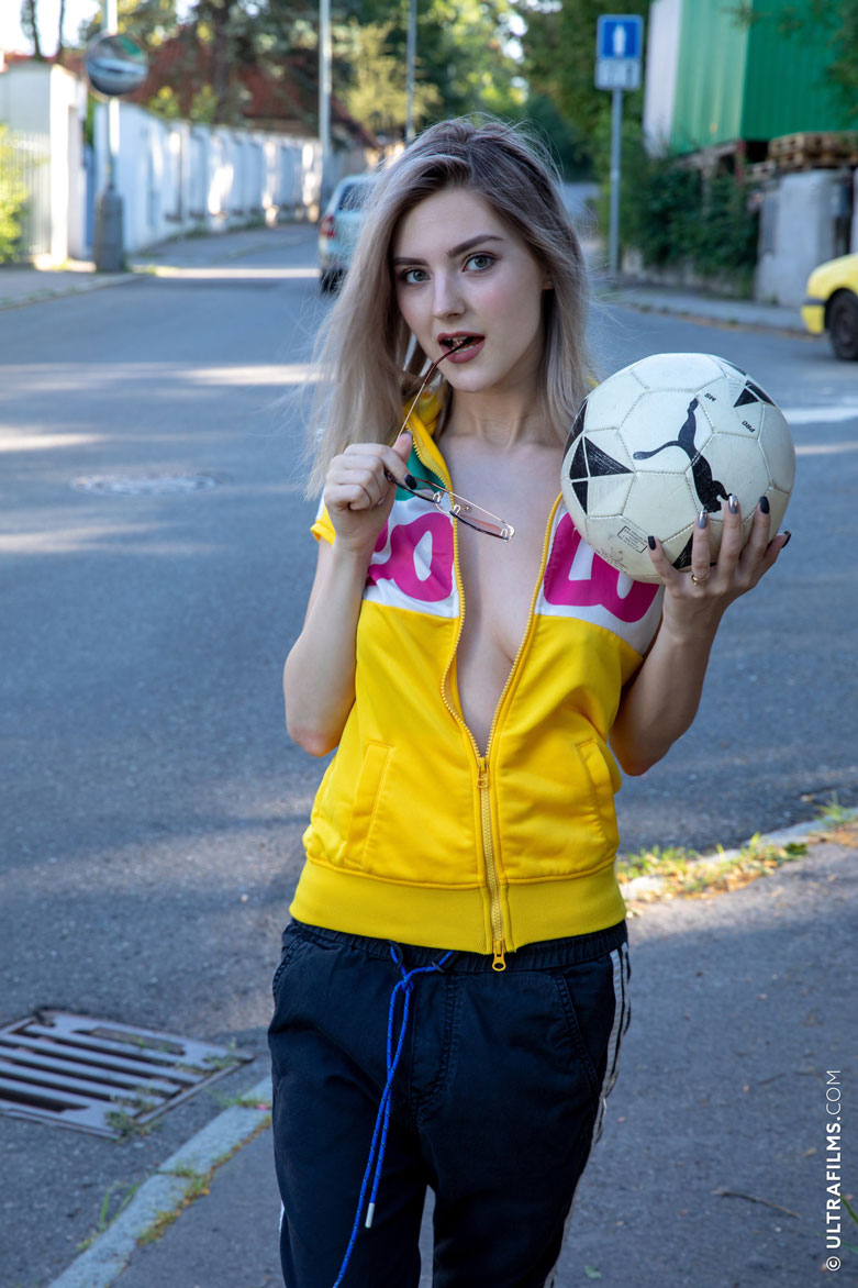 cody irish add eva elfie soccer image