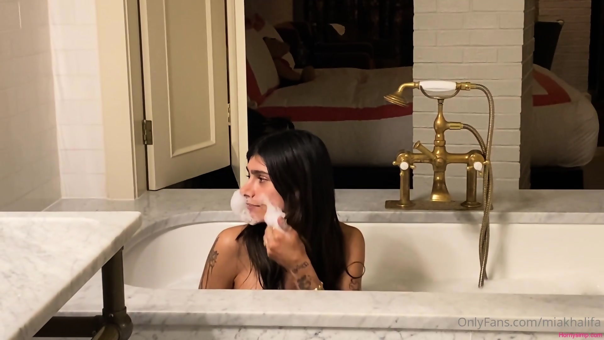 becky hight add mia khalifa bathroom image