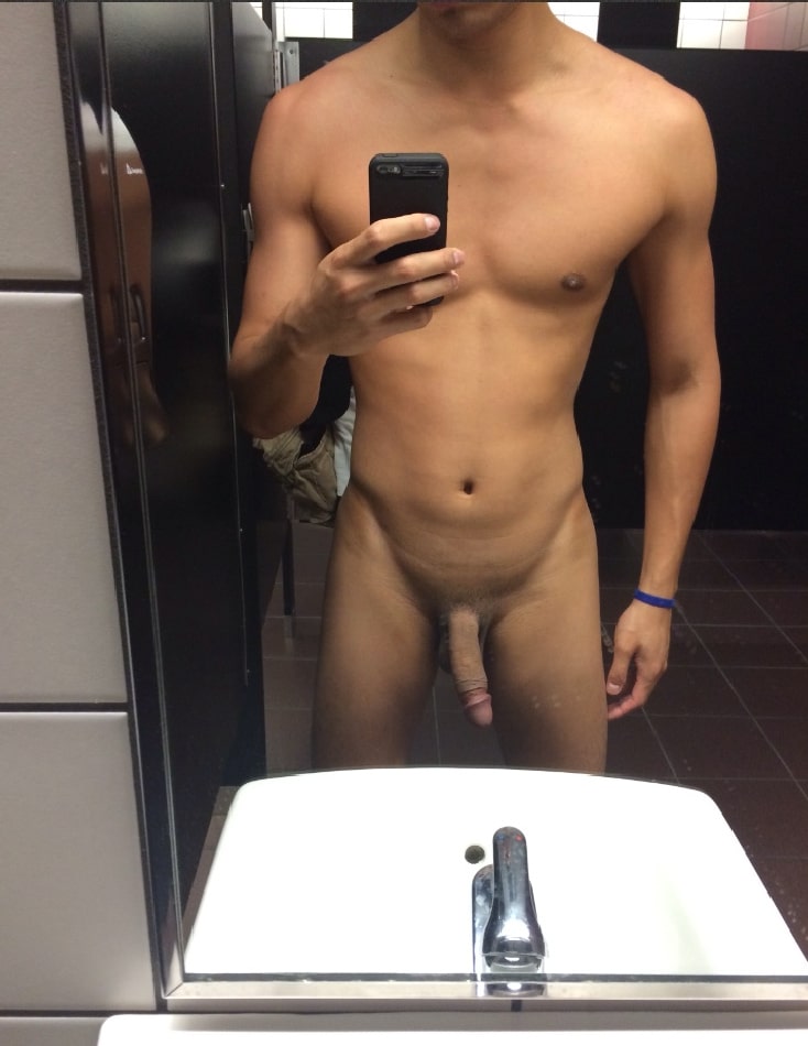 cloud sarmiento add mirror naked men photo