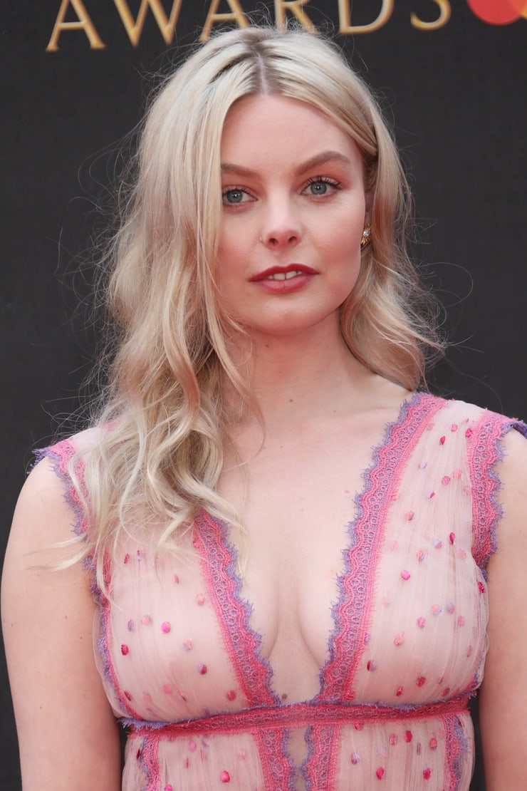 aj magee add nell hudson nude photo