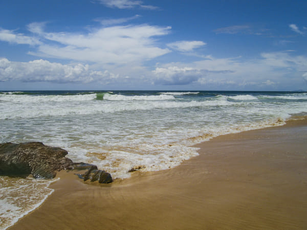 anna wilmore add spy cam on beach image