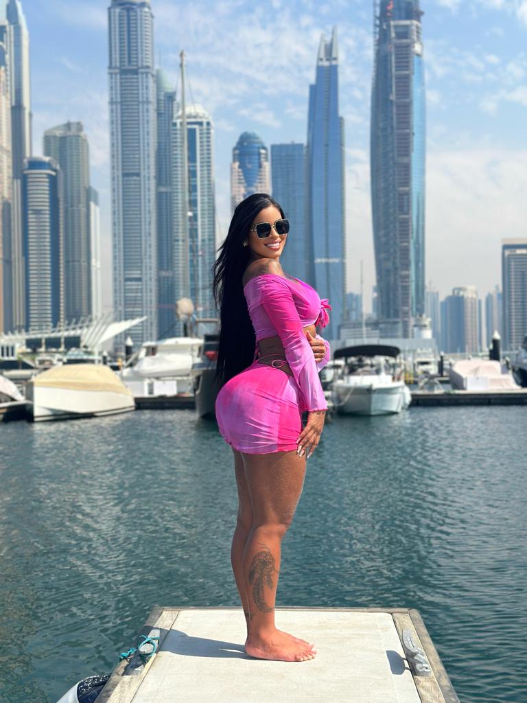 Stephanie Silveira nude sunbathing male loan4k anal